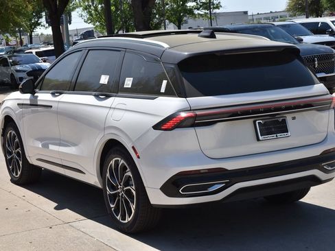 New 2026 Lincoln Nautilus Reserve image 16