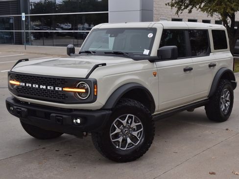 Certified 2025 Ford Bronco Badlands image 51