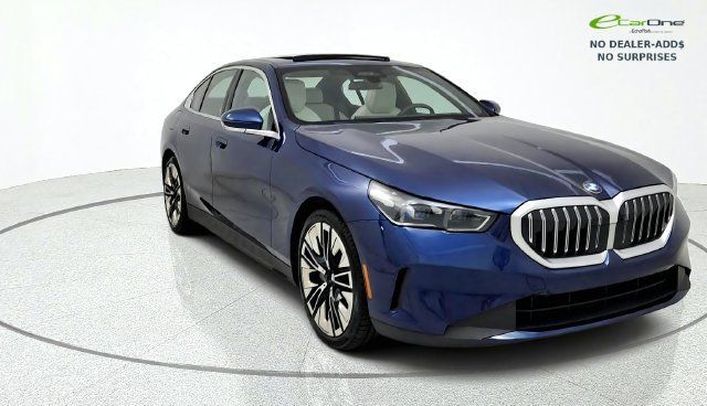 Used 2026 BMW 540i xDrive AWD/4WD image 2