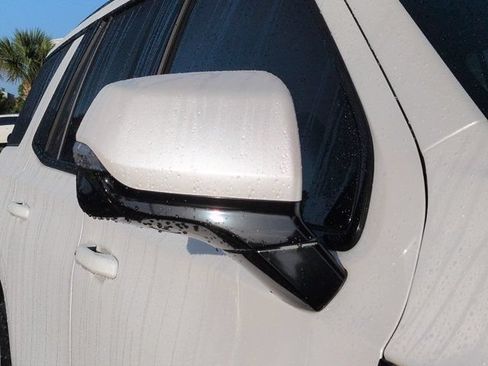 Used 2024 GMC Yukon AT4 w/ Technology Package AWD/4WD image 11