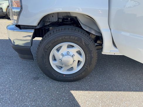 New 2026 Ford E-350 and Econoline 350 Super Duty w/ Power Equipment Group image 32