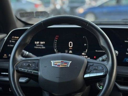 Used 2024 Cadillac XT4 Premium Luxury image 12