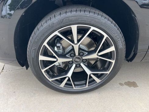 New 2026 Audi Q3 quattro 2.0T AWD/4WD image 10
