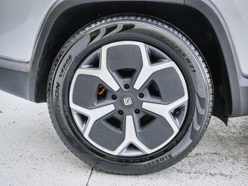Used 2024 Rivian R1S Adventure Quad AWD/4WD image 13