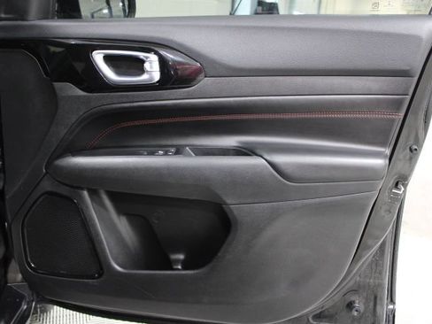 Used 2022 Jeep Compass Trailhawk w/ Trailhawk Convenience Group image 23