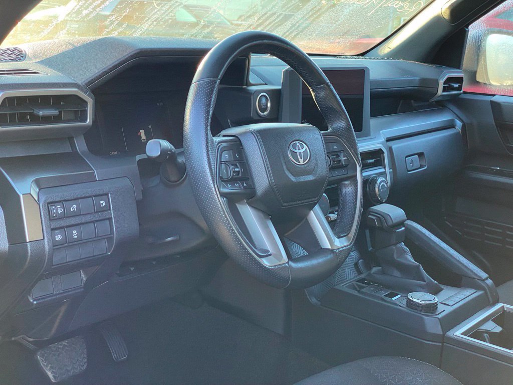 Used 2025 Toyota 4Runner SR5 RWD image 5
