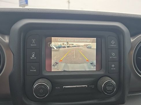 Used 2020 Jeep Gladiator Sport w/ Quick Order Package 24S image 22