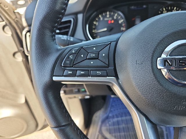 Used 2020 Nissan Rogue Sport SV w/ Technology Package FWD image 17