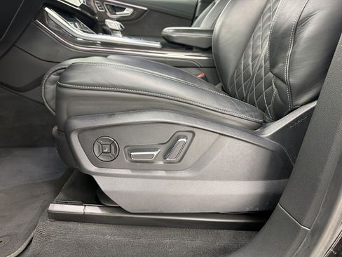Used 2022 Audi SQ8 Prestige AWD/4WD image 16