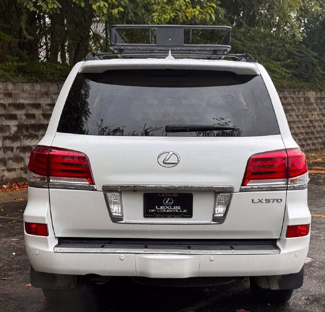 Used 2015 Lexus LX 570 4WD w/ Luxury Package image 7