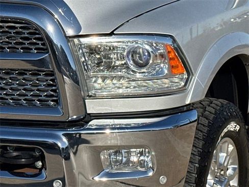 Used 2018 RAM 2500 Laramie image 5