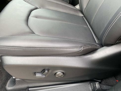 New 2026 Chrysler Voyager LX image 9