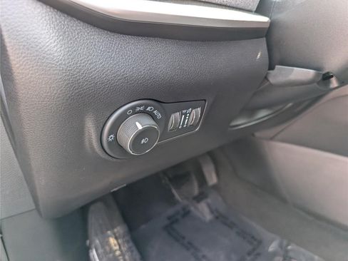 Used 2022 Jeep Compass Latitude w/ Sun and Sound Group AWD/4WD image 23