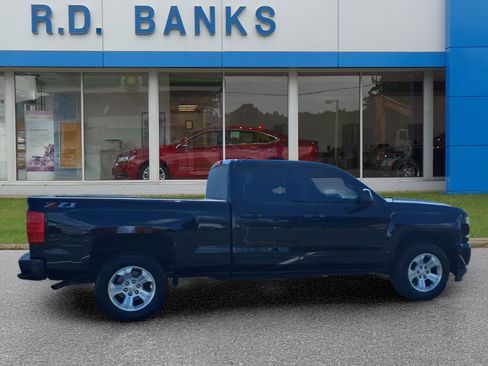 Used 2018 Chevrolet Silverado 1500 LT w/ All Star Edition AWD/4WD image 4