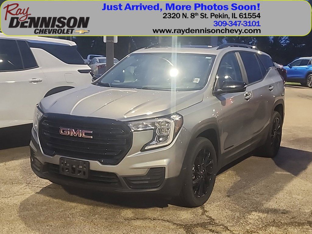 Used 2023 GMC Terrain SLE w/ GMC Pro Grade Package AWD/4WD image 1