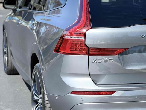 Used 2020 Volvo XC60 T5 R-Design image 56