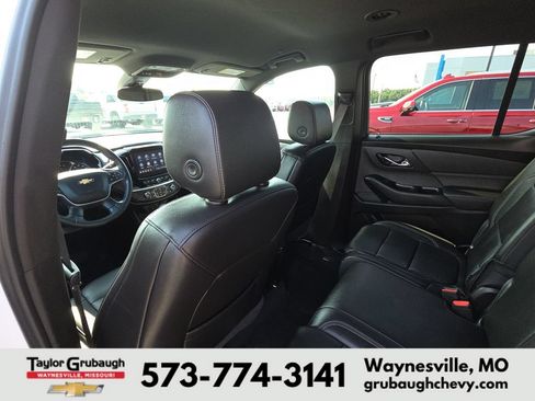 Used 2023 Chevrolet Traverse LT AWD/4WD image 27