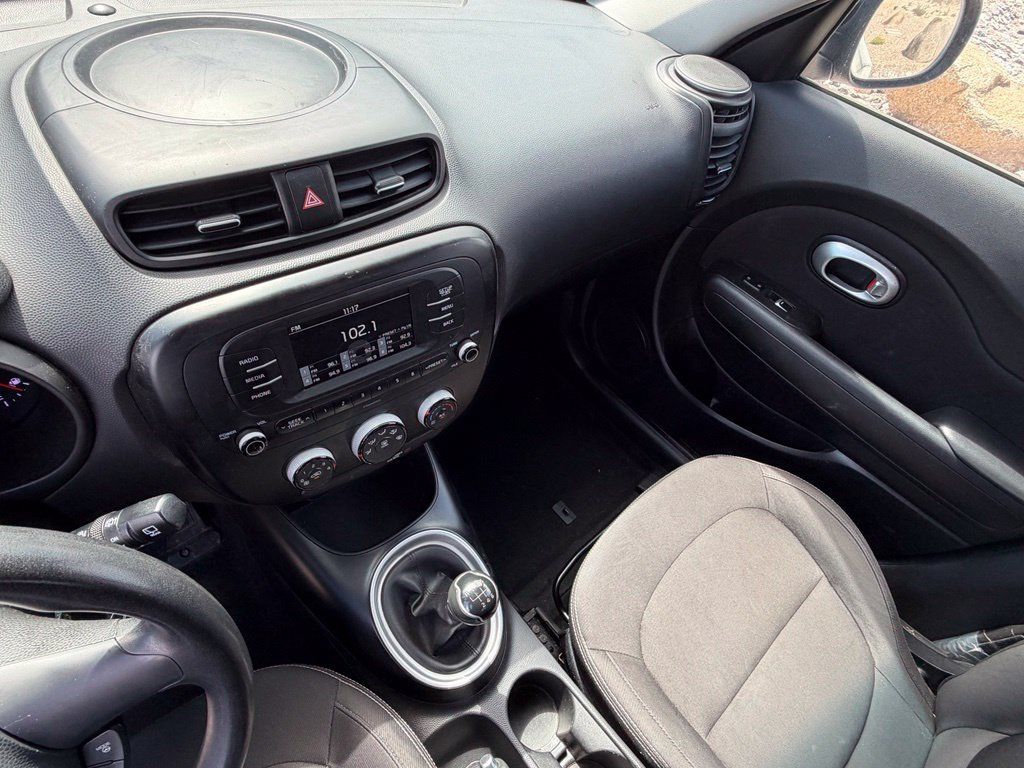 Used 2017 Kia Soul FWD image 17