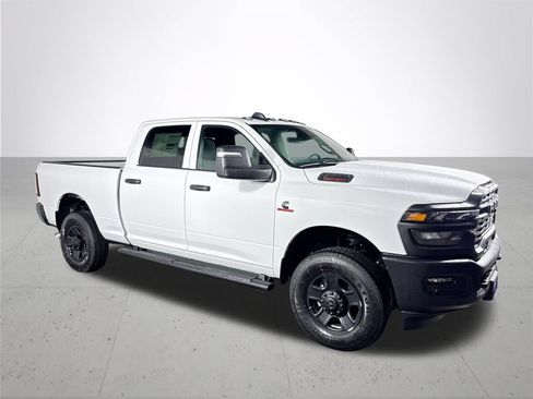 New 2026 RAM 3500 Tradesman AWD/4WD image 4