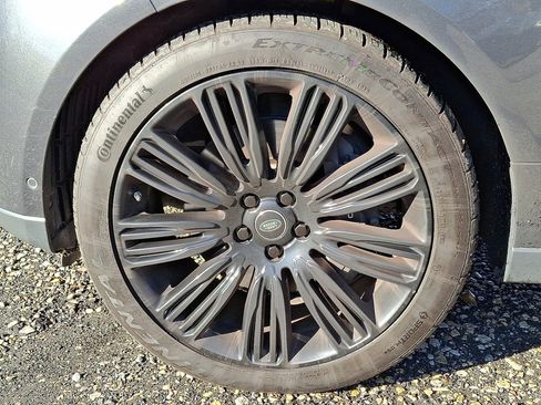 Used 2019 Land Rover Range Rover Autobiography image 9