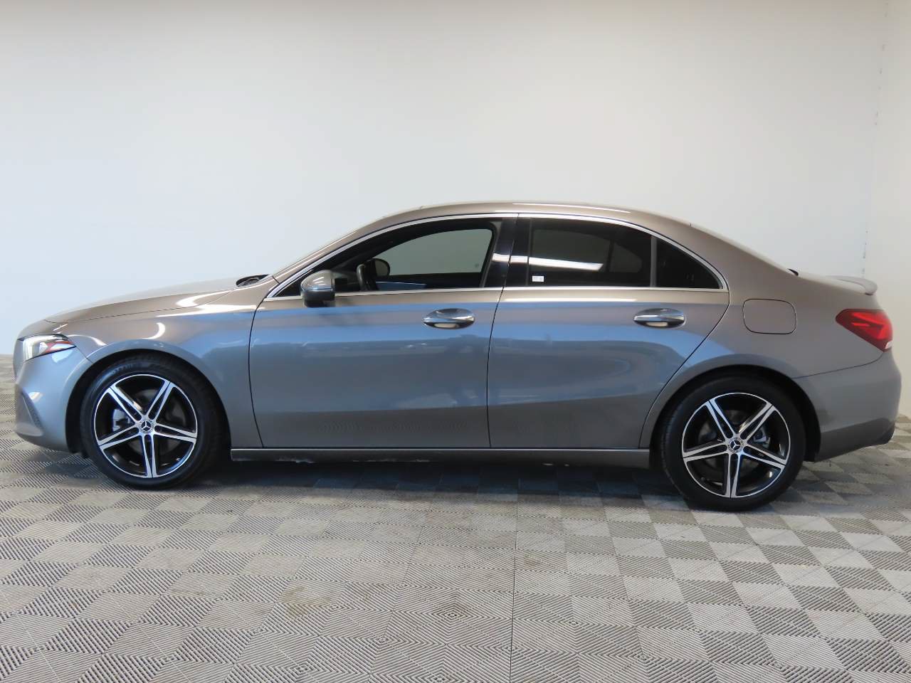 Used 2022 Mercedes-Benz A 220 image 5