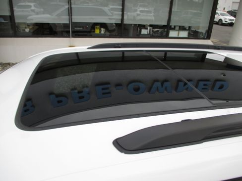 Used 2023 Jeep Grand Cherokee Limited w/ Black Appearance Package image 20