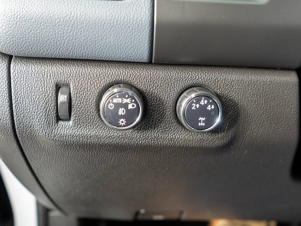 Used 2015 Chevrolet Colorado Z71 AWD/4WD image 22