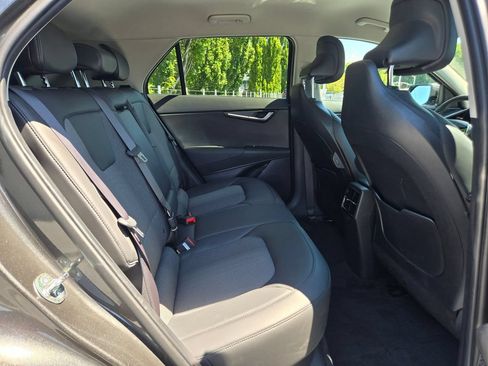 Used 2024 Kia Niro Wind w/ Wind Preserve Package FWD image 12