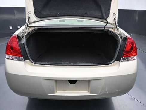 Used 2009 Chevrolet Impala LT FWD image 9