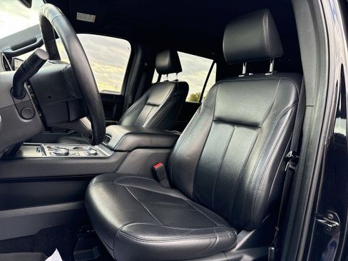 Used 2021 Ford Expedition Max XLT image 13
