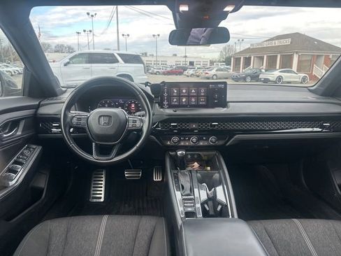 Used 2023 Honda Accord Sport image 10