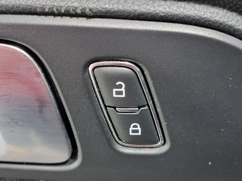 Used 2021 Ford Mustang Premium RWD image 29