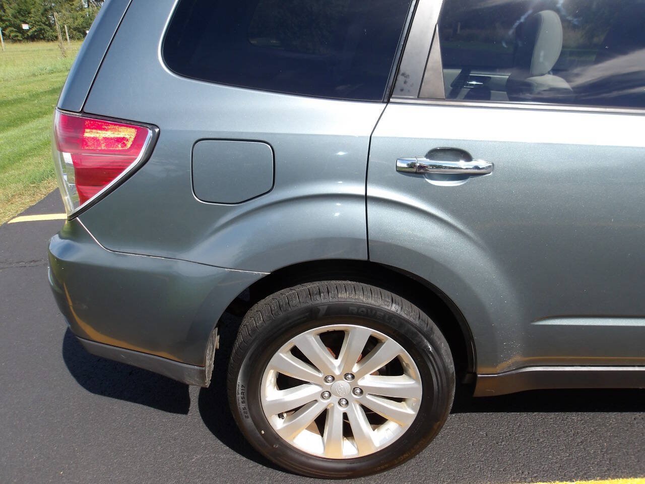 Used 2013 Subaru Forester 2.5X Premium w/ All-Weather Pkg AWD/4WD image 46