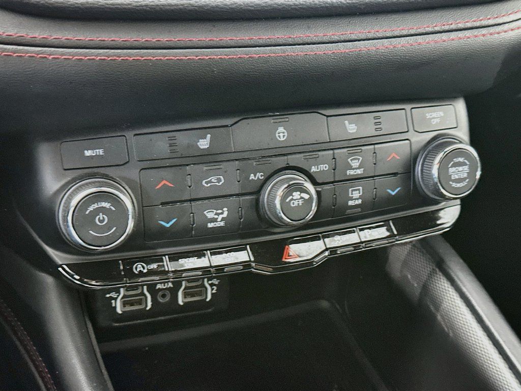 Used 2024 Dodge Durango GT RWD image 18