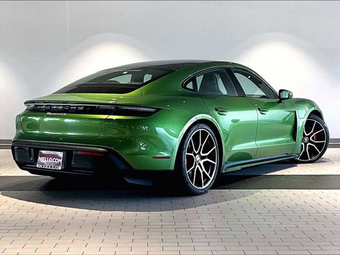 Used 2022 Porsche Taycan 4S image 10