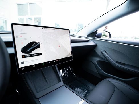 Used 2026 Tesla Model 3 RWD image 31