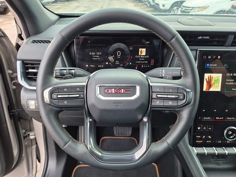 Used 2026 GMC Terrain AT4 AWD/4WD image 16