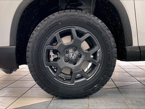 New 2026 Honda Pilot TrailSport image 8