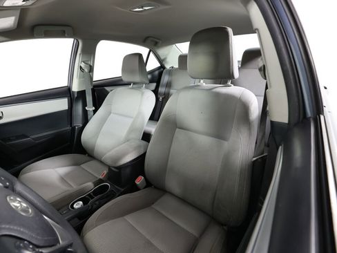 Used 2015 Toyota Corolla LE image 10