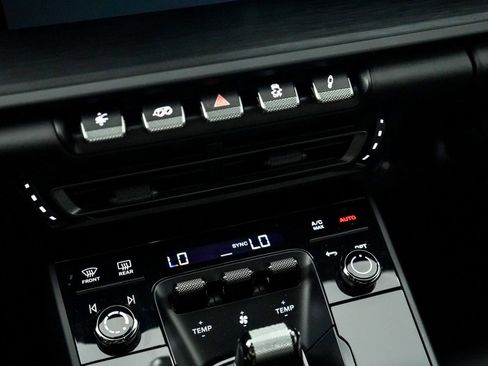 Used 2024 Porsche 911 Carrera GTS image 30