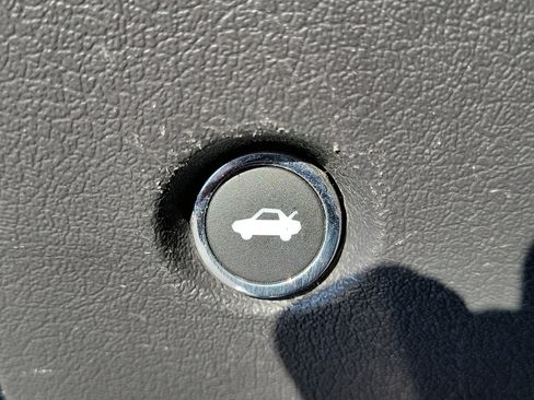 Used 2012 Dodge Challenger Rallye Redline image 17