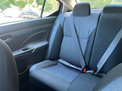 Used 2025 Nissan Versa SV FWD image 37