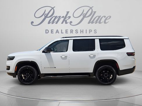 Used 2024 Jeep Wagoneer Series II w/ Convenience Group I AWD/4WD image 2