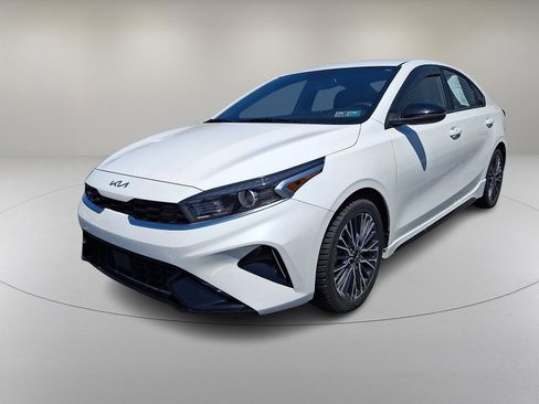 Used 2022 Kia Forte GT-Line w/ GT-Line Technology Package FWD image 5