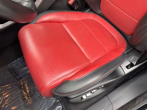 Used 2020 Jaguar F-PACE Checkered Flag image 30