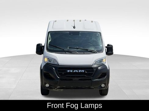 Used 2024 RAM ProMaster 2500 w/ Convenience Group FWD image 3