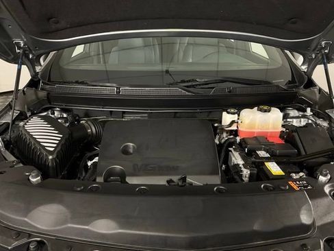 Used 2024 Buick Enclave Essence image 45