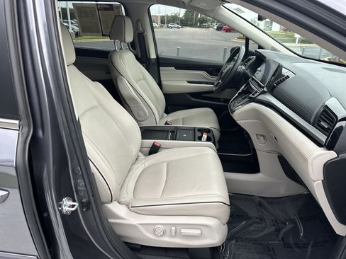 Used 2025 Honda Odyssey Touring image 35