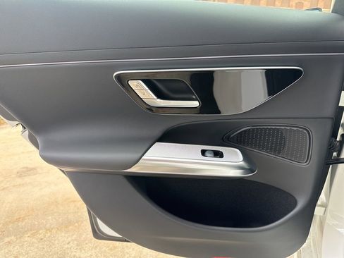 Used 2025 Mercedes-Benz E 350 4MATIC Sedan image 20