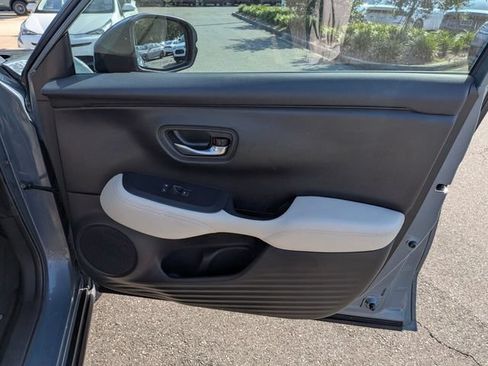 Certified 2024 Honda HR-V LX image 39